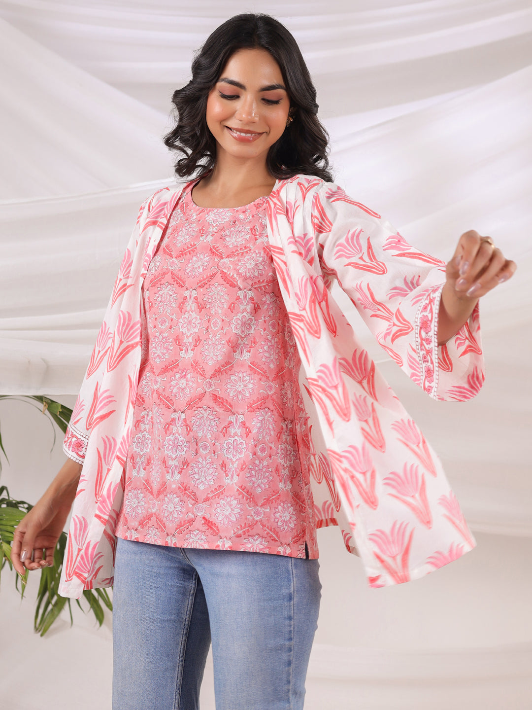 White & Peach Handblock Printed Cotton Inner & Jacket Set