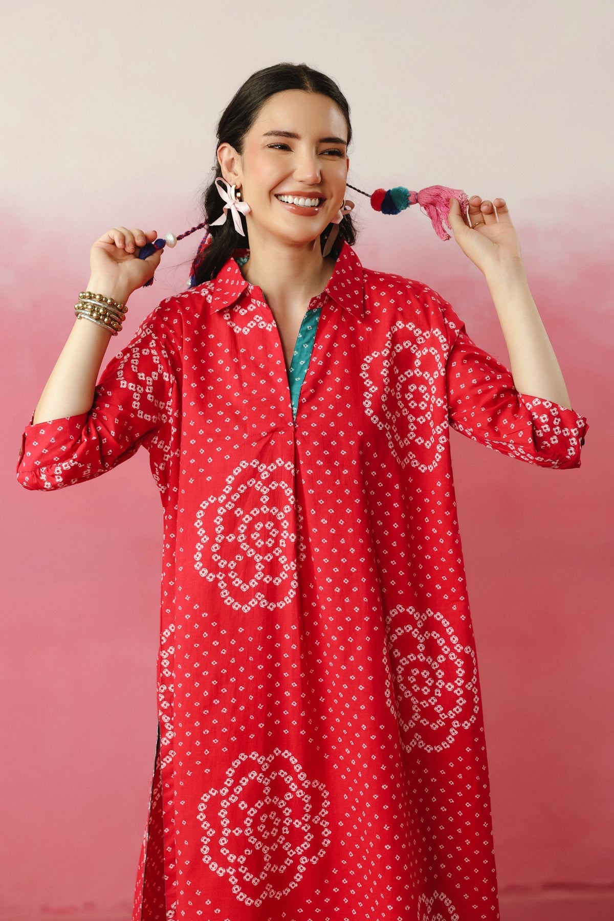 Pink Bandhej Anti-Fit/Lose-Fit Kurta with Pants