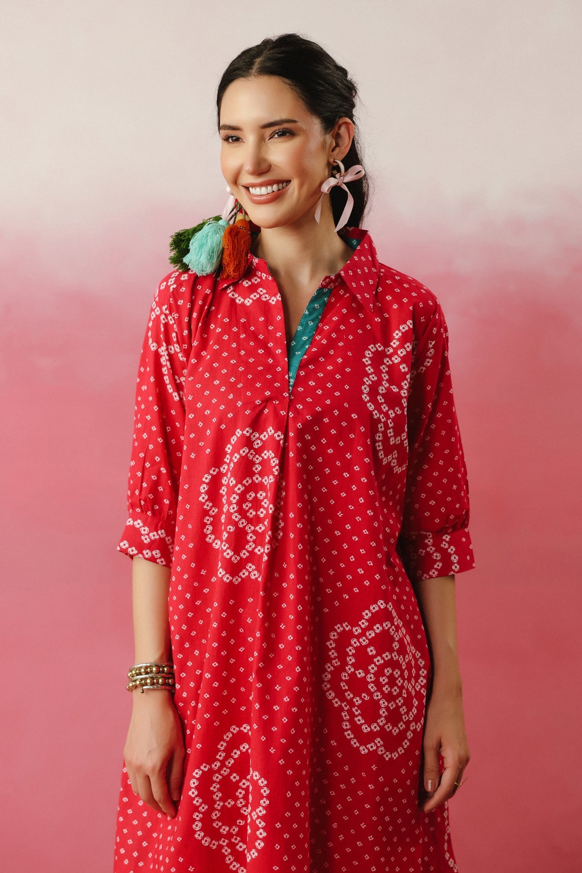 Pink Bandhej Anti-Fit/Lose-Fit Kurta with Pants