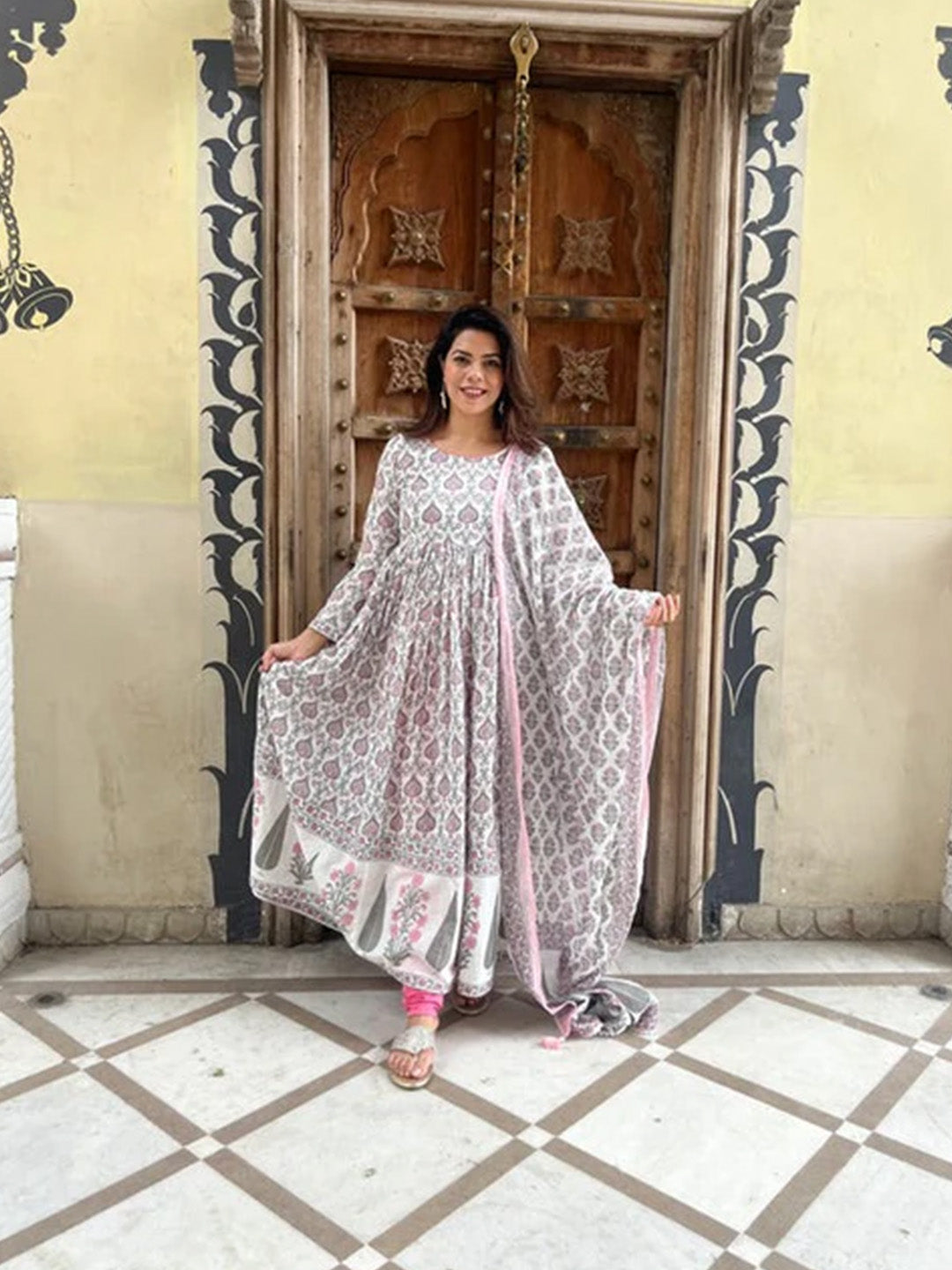 Leylani Kurta Set | Pink Floral