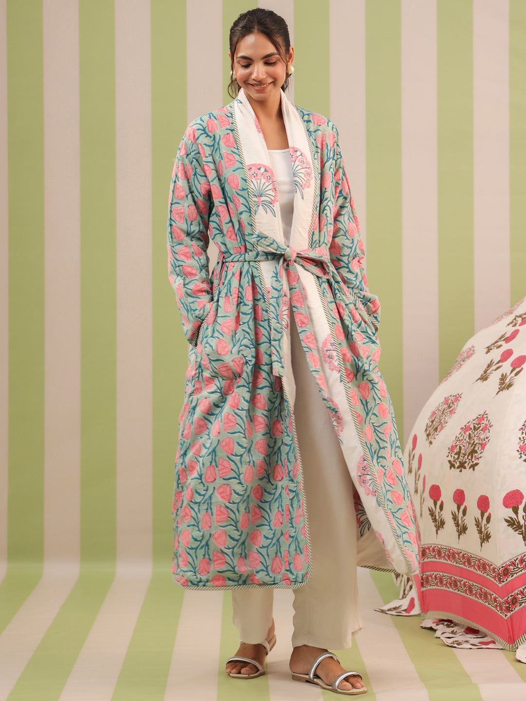 Mor Pank Quilted Reversible Cotton Robe with Pockets