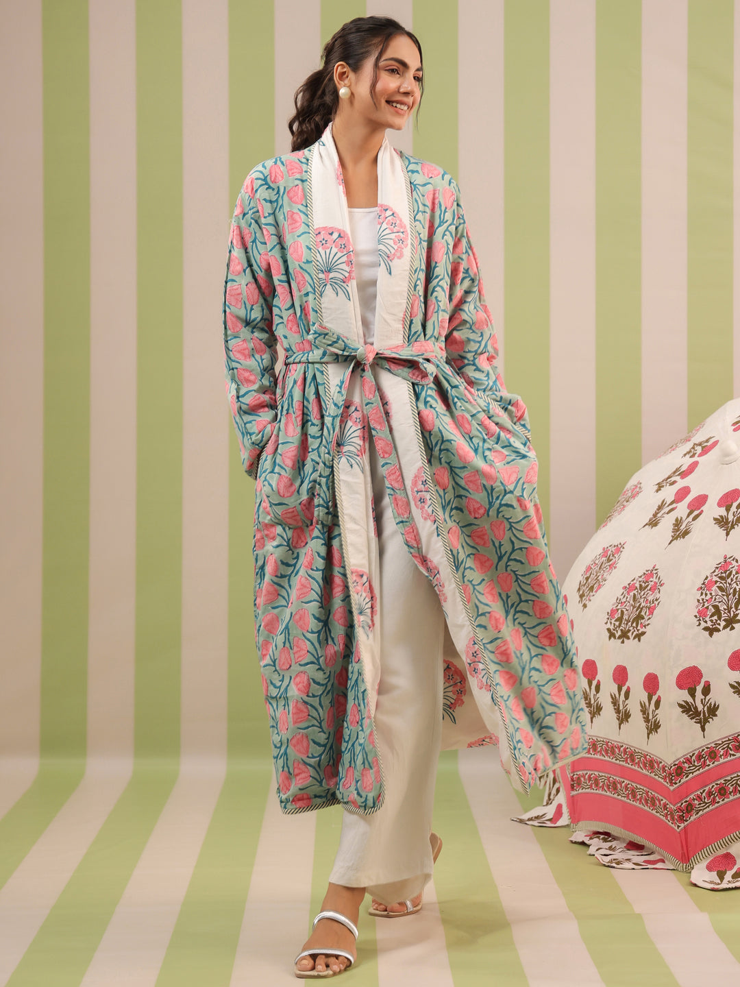 Mor Pank Quilted Reversible Cotton Robe with Pockets