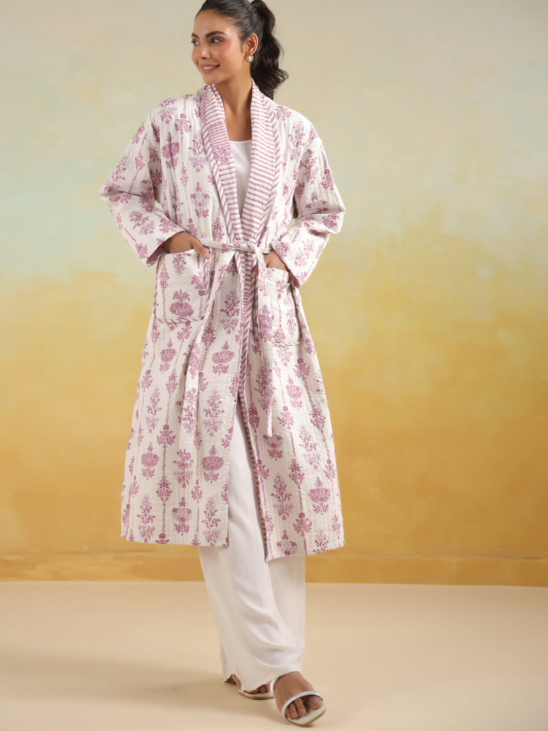 White Boota Printed Light Quilted Reversible Cotton Robe