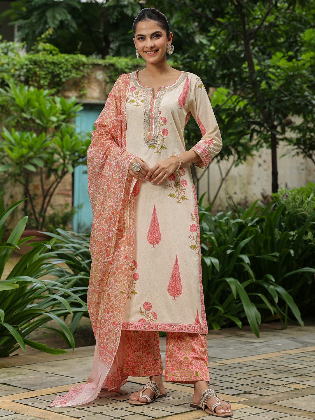 Mughal Motif Suit Set with Pants and Kota Doria Dupatta