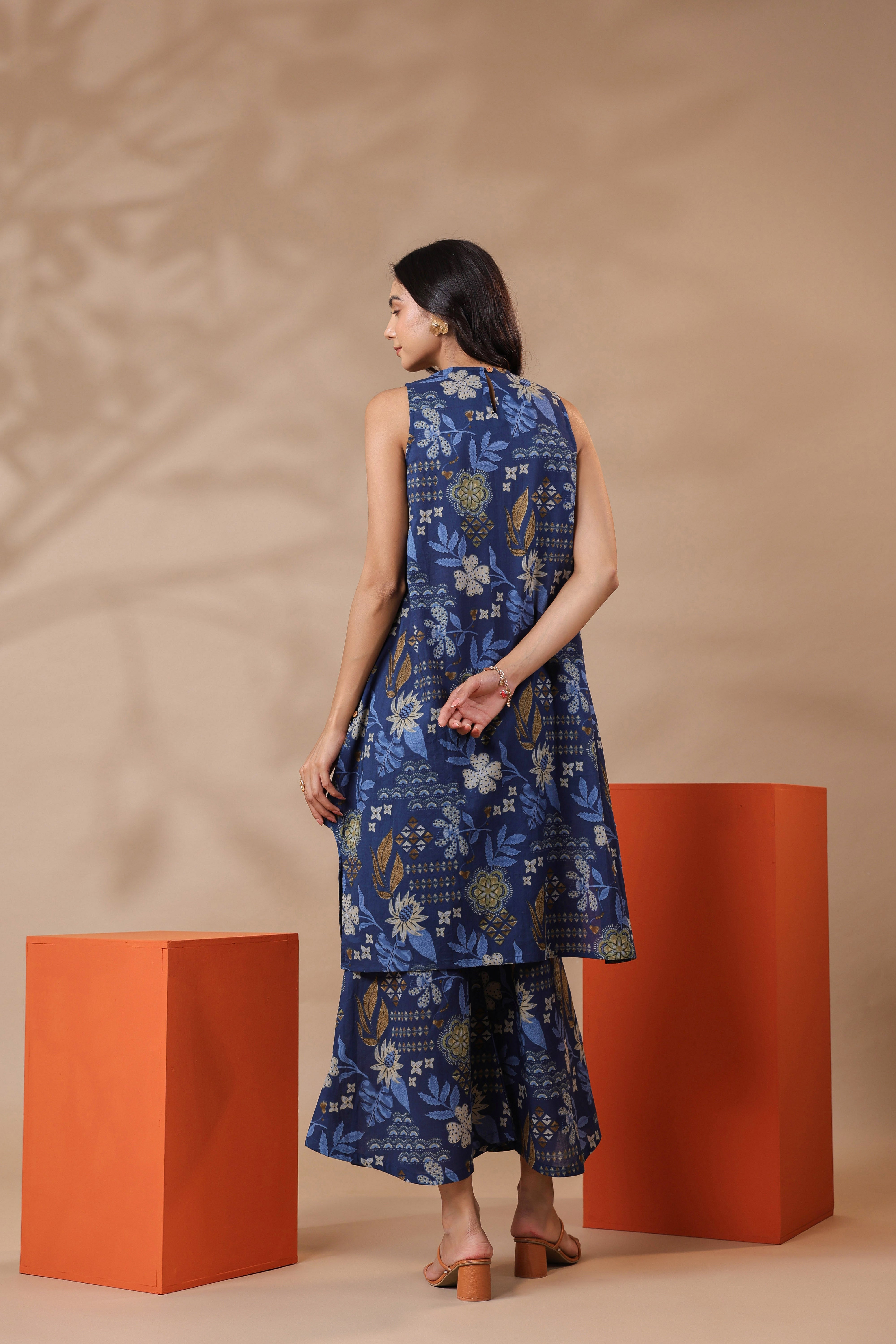 Navy Blue Printed Sleeveless Cotton Kurta & Pants Set