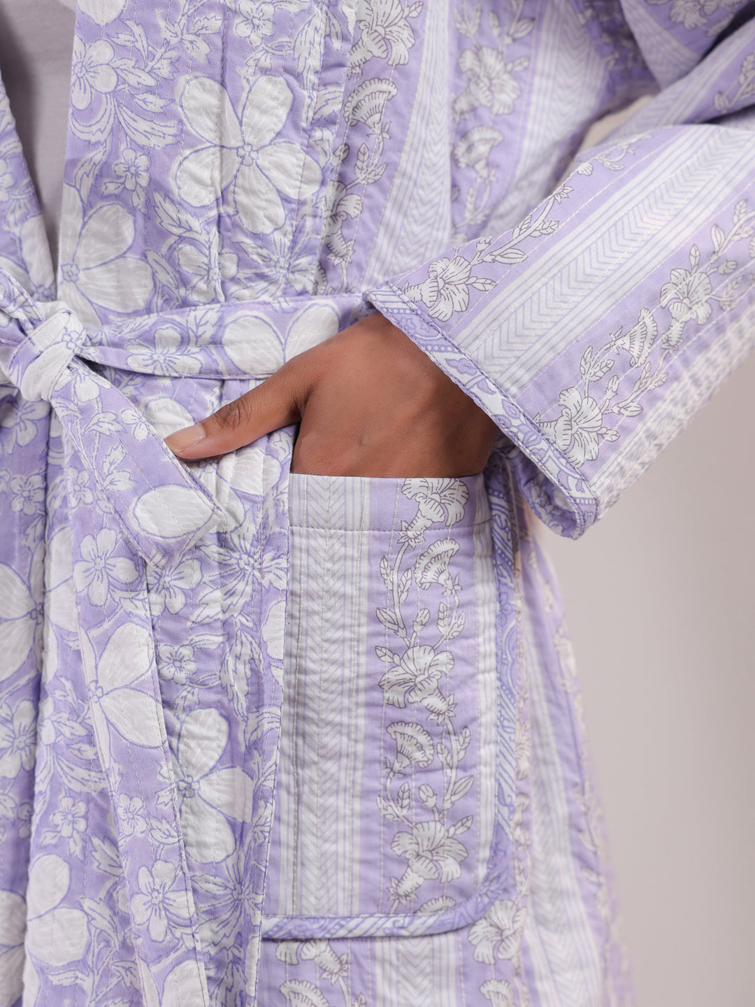 Lavender Boota Printed Light Quilted Reversible Cotton Robe