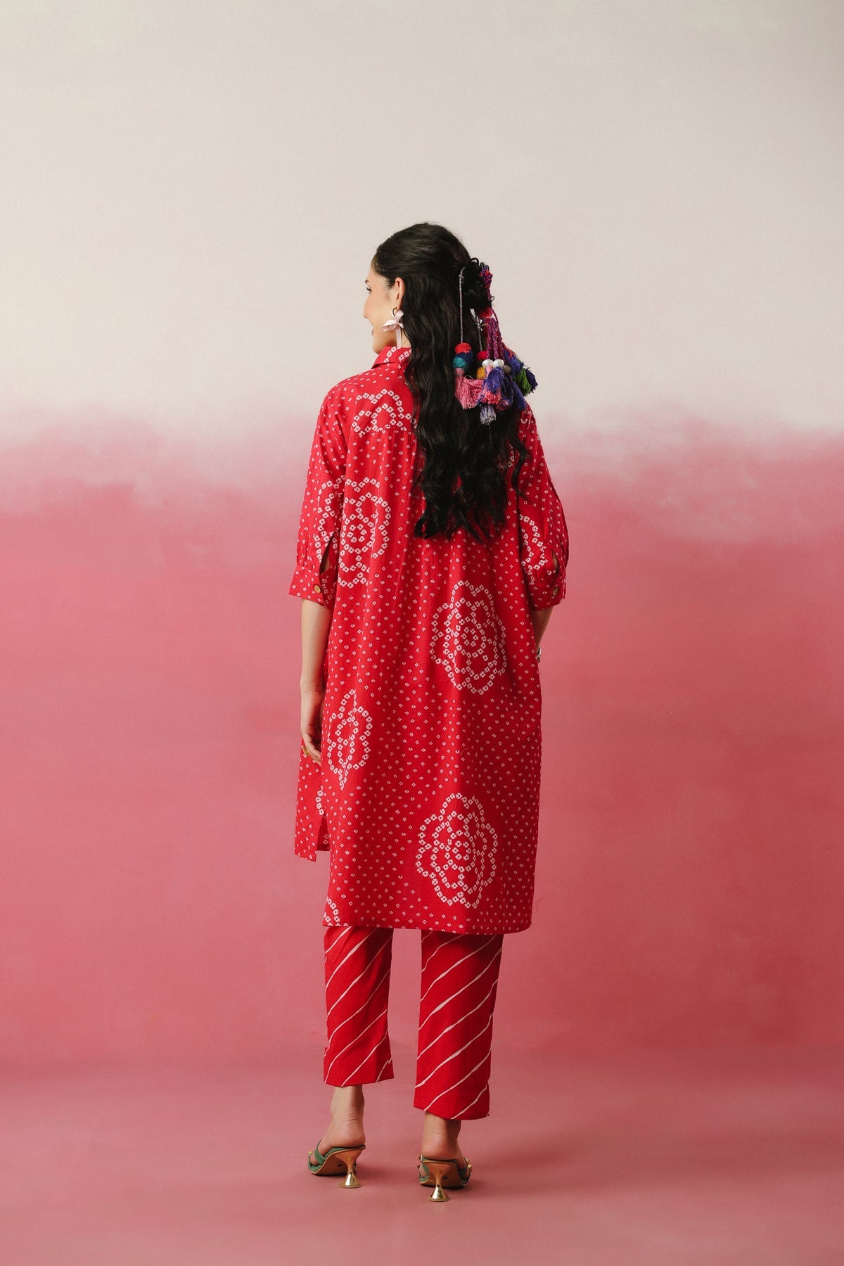 Pink Bandhej Anti-Fit/Lose-Fit Kurta with Pants