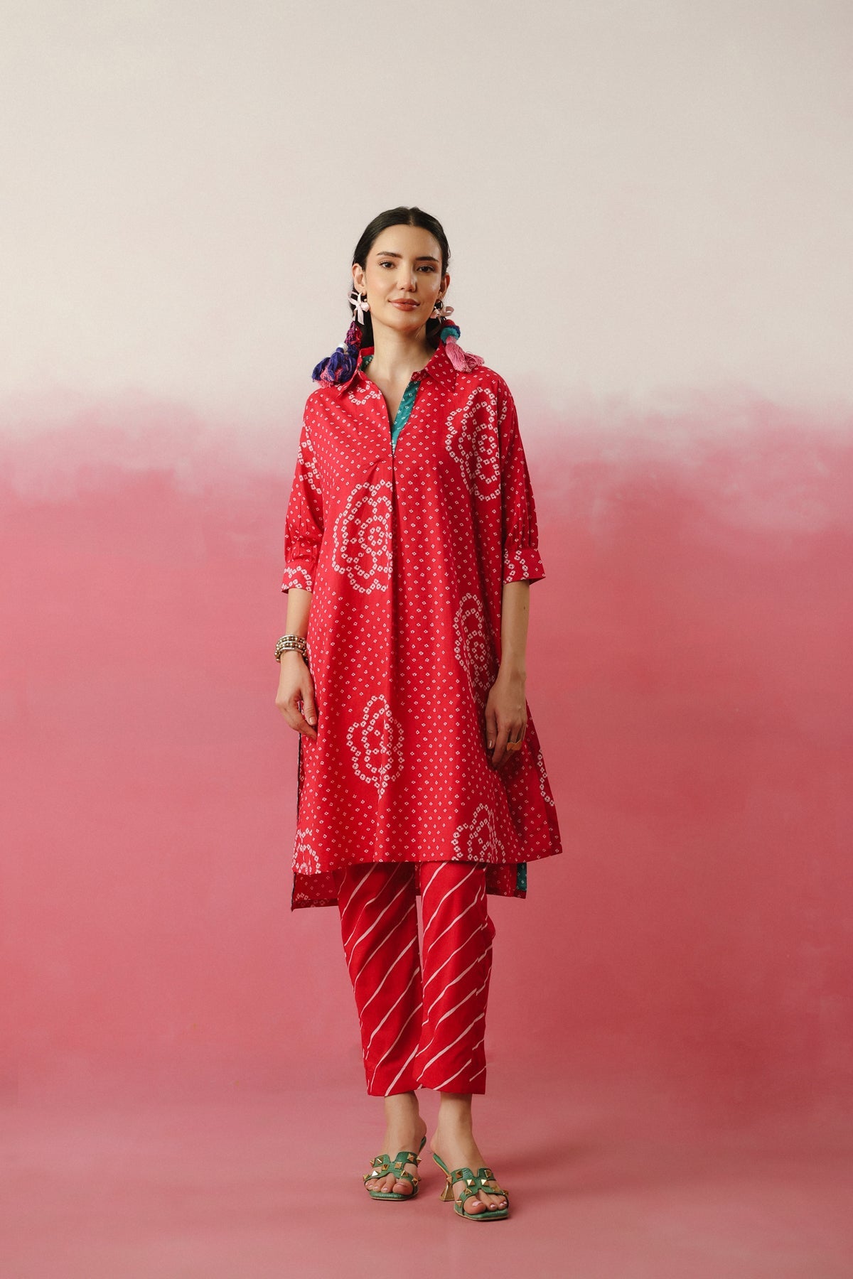 Pink Bandhej Anti-Fit/Lose-Fit Kurta with Pants