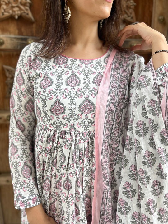 Leylani Kurta Set | Pink Floral