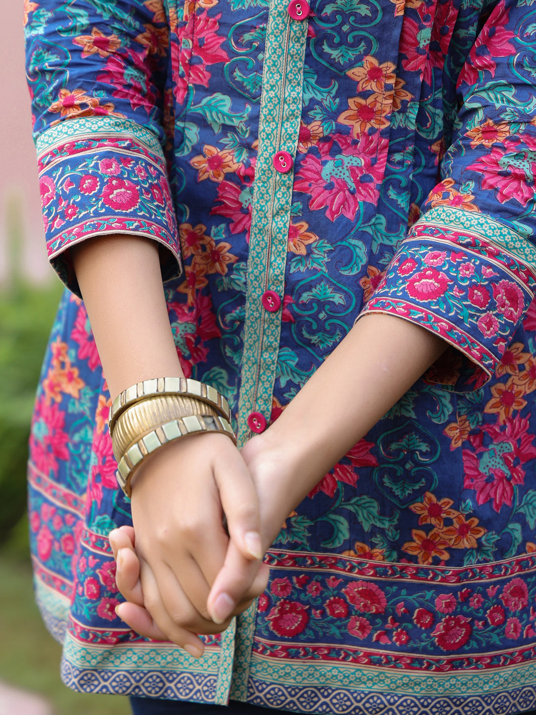 Blue Floral Print Mandarin Collar Pintucks Top