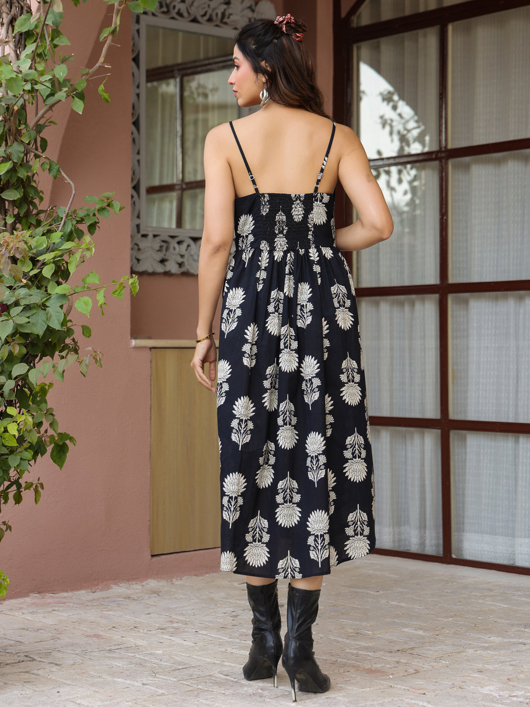 Black Floral Printed Sleeveless Midi Dress